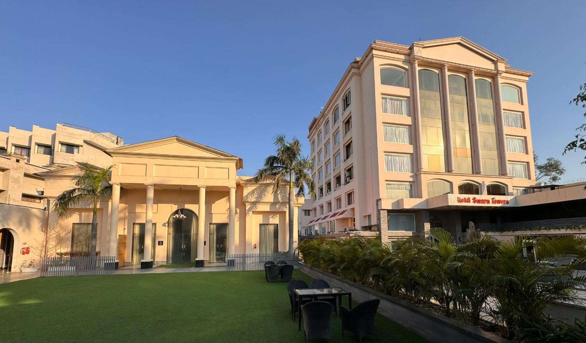 Hotel Swarn Towers Bareilly Exteriér fotografie