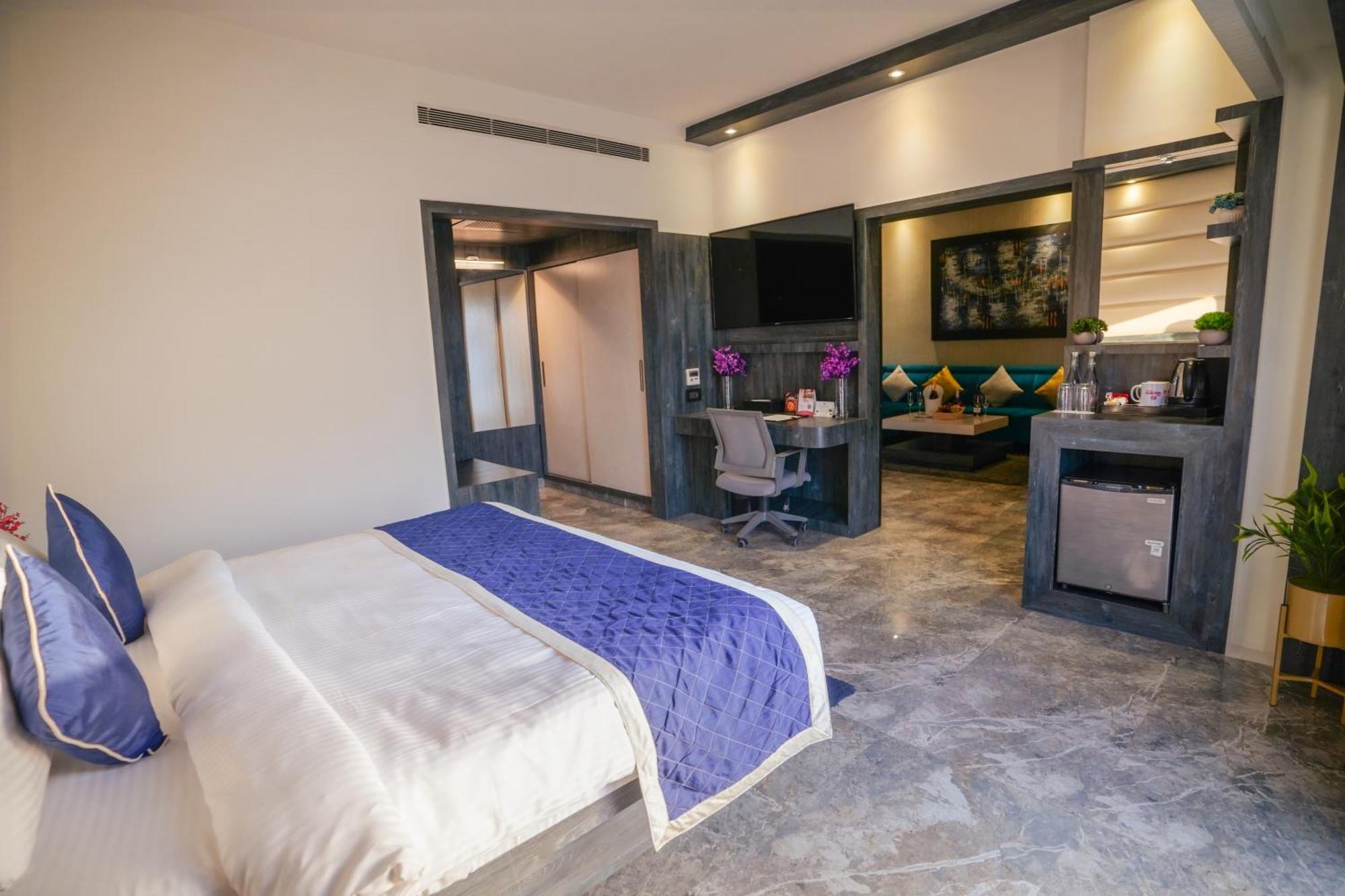 Hotel Swarn Towers Bareilly Exteriér fotografie