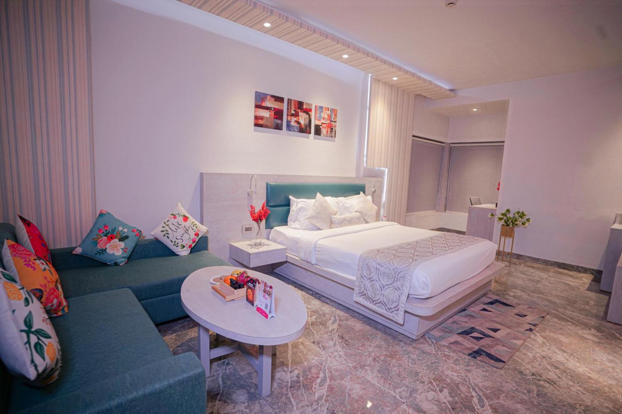 Hotel Swarn Towers Bareilly Exteriér fotografie