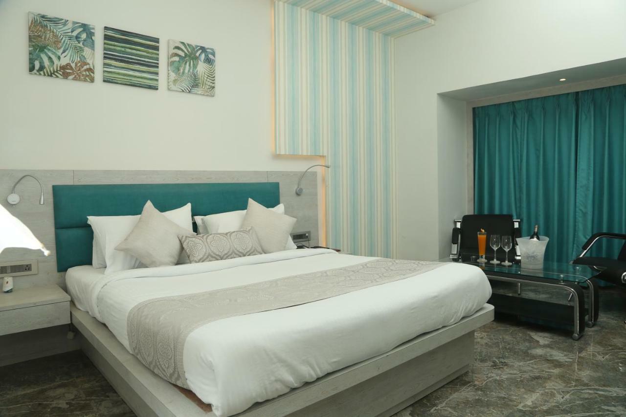 Hotel Swarn Towers Bareilly Exteriér fotografie